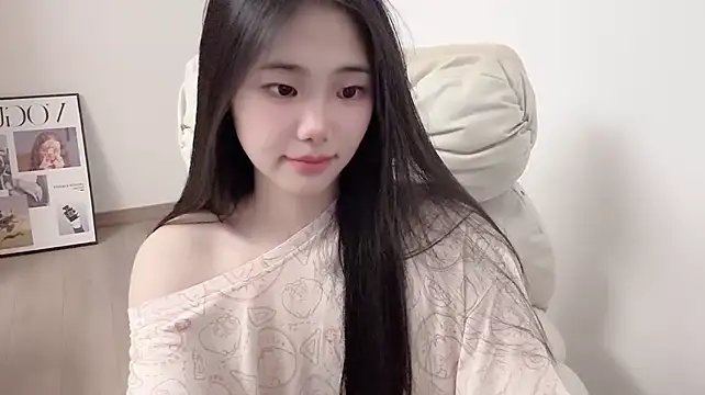 suki-1 live cam on StripChat