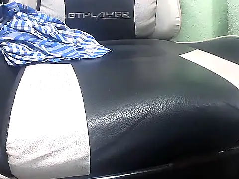 Precumking1 live sex cam