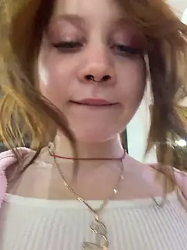 SlavicCandy live sex cam