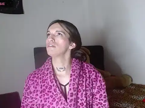 Scarlett_crastrawberry