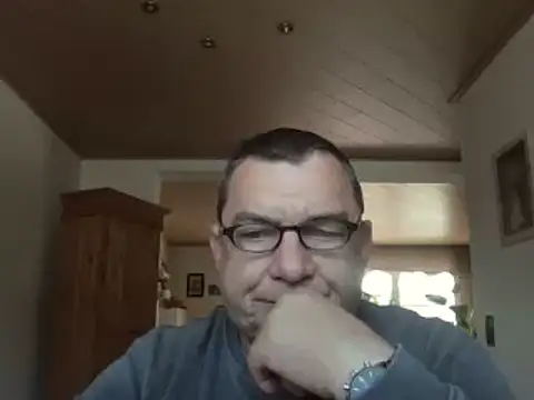 Nobbie444 live cam on StripChat