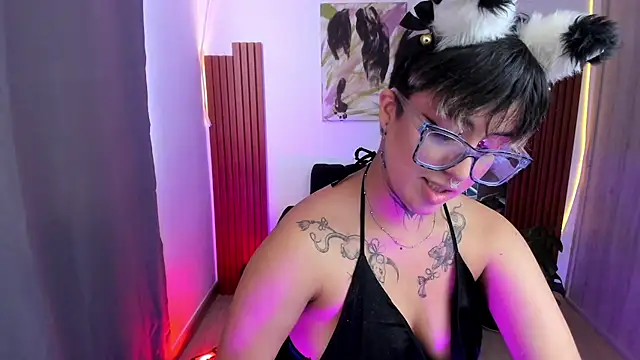 Rebeka-baker live cam on StripChat