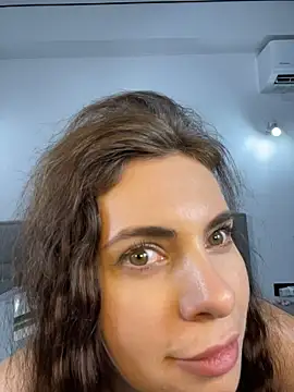 CurlyLara live sex cam