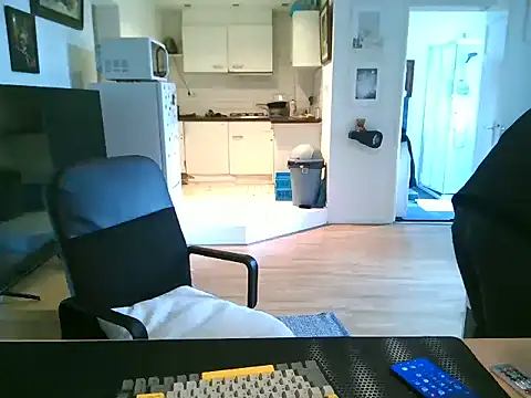 mihaimichael live cam on StripChat
