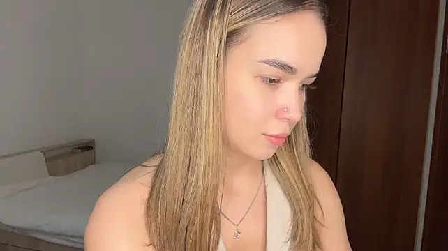 EmilyLorents webcam