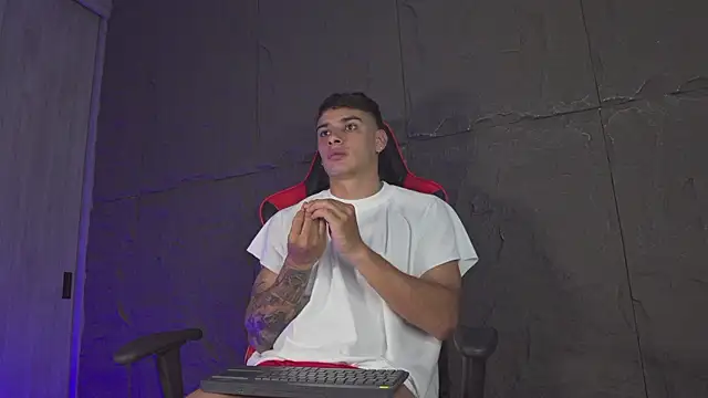 joseph_boy webcam
