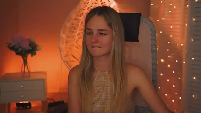 DeboraLarson webcam