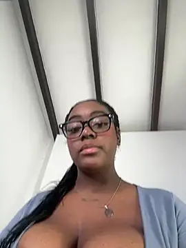 EbonyRose__ webcam