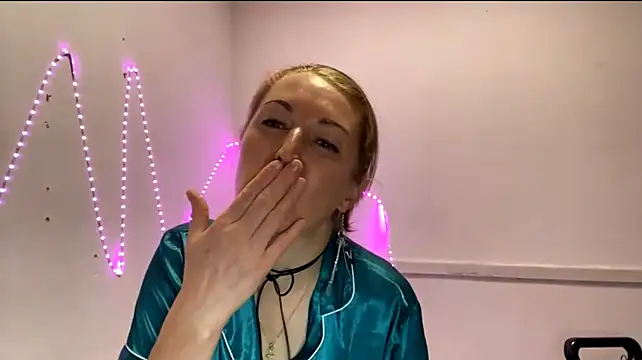 Golden_Fairy_566 webcam