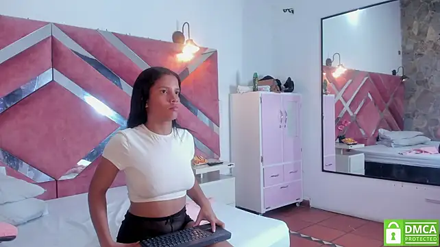 Mia_savala_