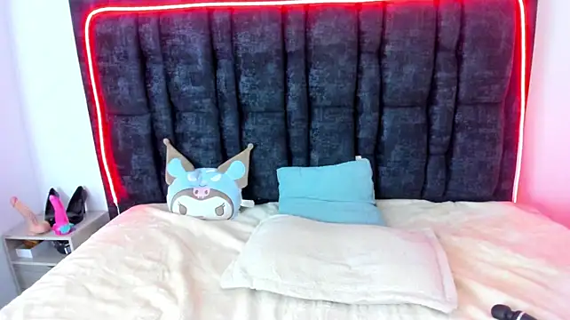 Aurora_Doll_