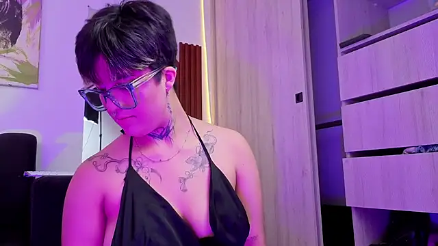 Rebeka-baker webcam