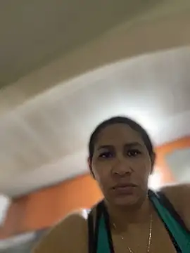 Carola-Ross live cam