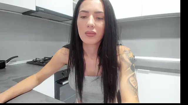 Emmapmg live cam on StripChat