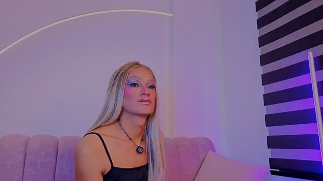 Модель: _scarletmoore
