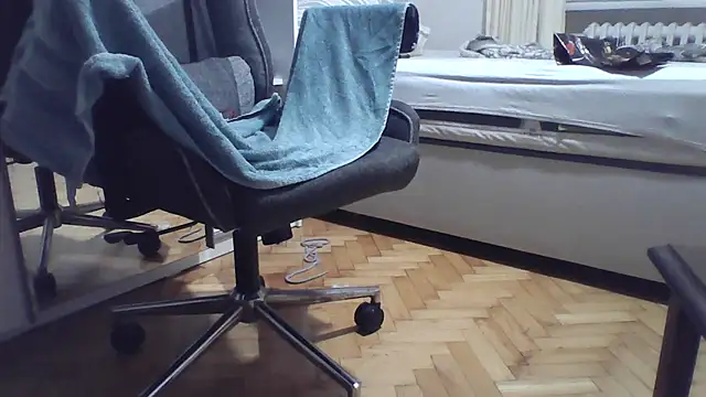 HotwifeAvcisiOlgunAdam