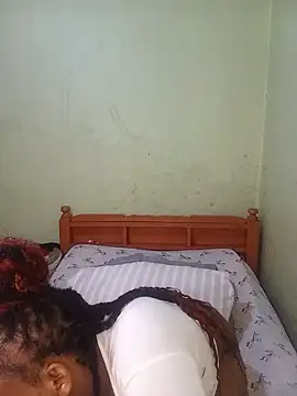 Sexymilla33 webcam