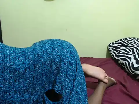 Ebony_timy