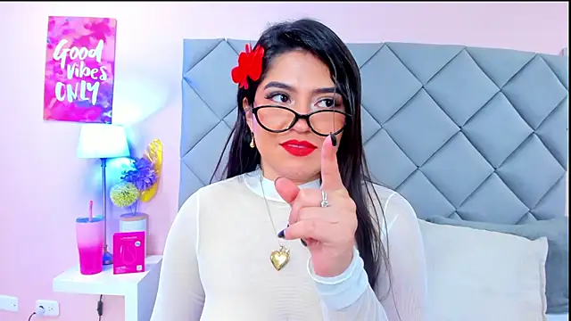 NahomyAdams