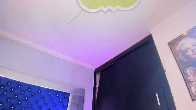 ciara_hotts's live room