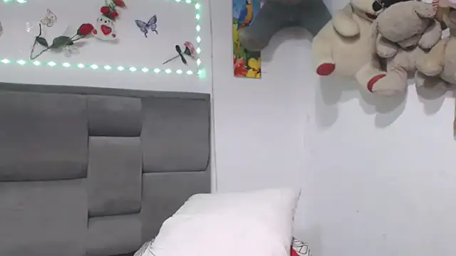 Sharloth_milf