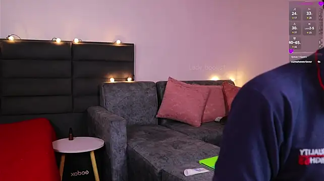 kathieandpovcock1 live cam on StripChat