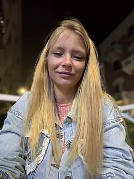 anastasiaaniess (F young) - :heart: happy Annie
