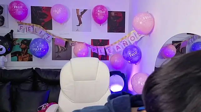 mia_bloom2