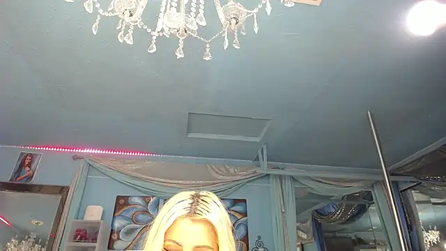 ADRIANNA_FOX