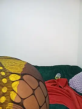 Wairimu1 live cam on StripChat