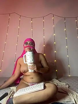 Maisa_issa
