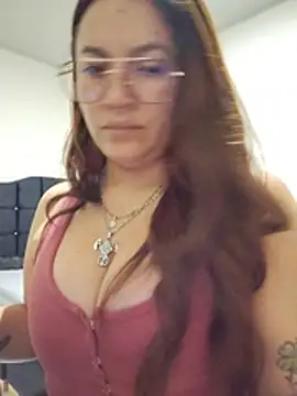 samm_curvy