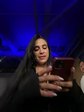 RoseOnYou live cam