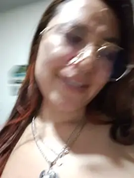 samm_curvy