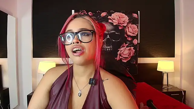 EvaaFoxxy1