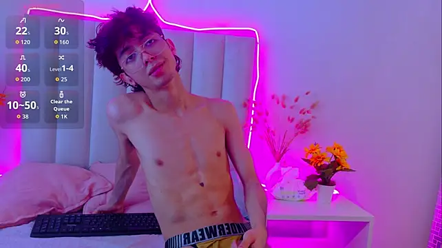 Twink_Sebas7
