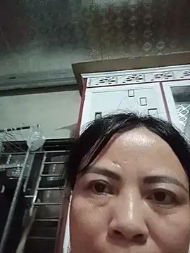 Lee_bee1