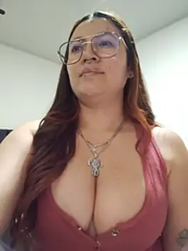 samm_curvy