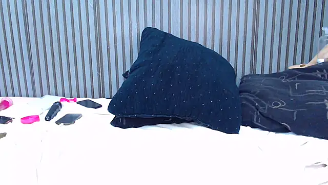 ROYALASS25