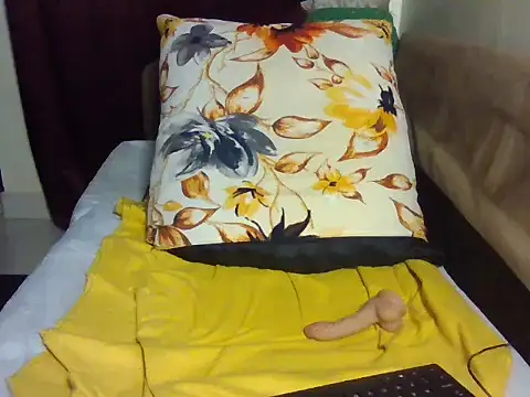 shamelessgodess live cam on StripChat