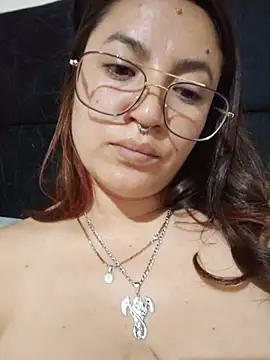 samm_curvy