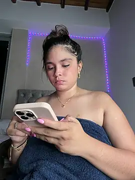Sarasweet_sex live cam on StripChat