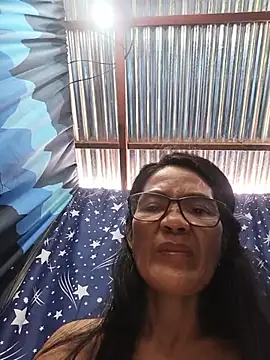 ImYourWoman_55 live cam on StripChat