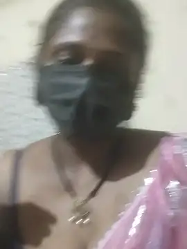 Bhumi_31 live cam on StripChat