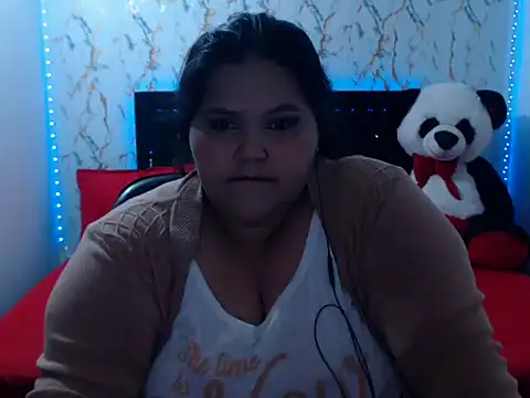 magda_curvy2324