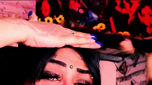 indian_dreamgirl webcam