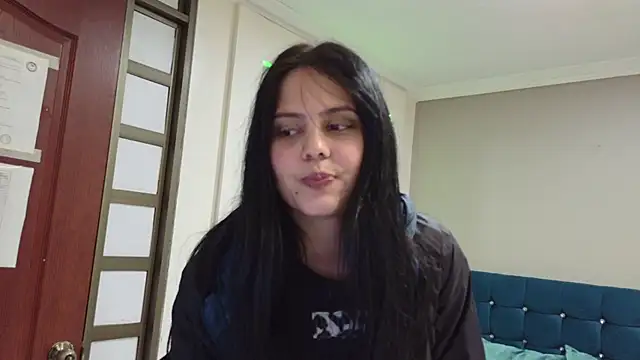 Lessly_Day