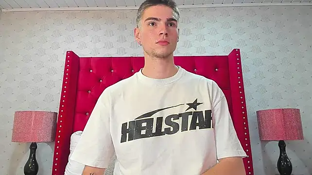 NickWild live cam on StripChat