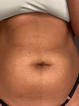 SaharQamar live cam on StripChat