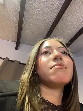 PrettyAmber live cam